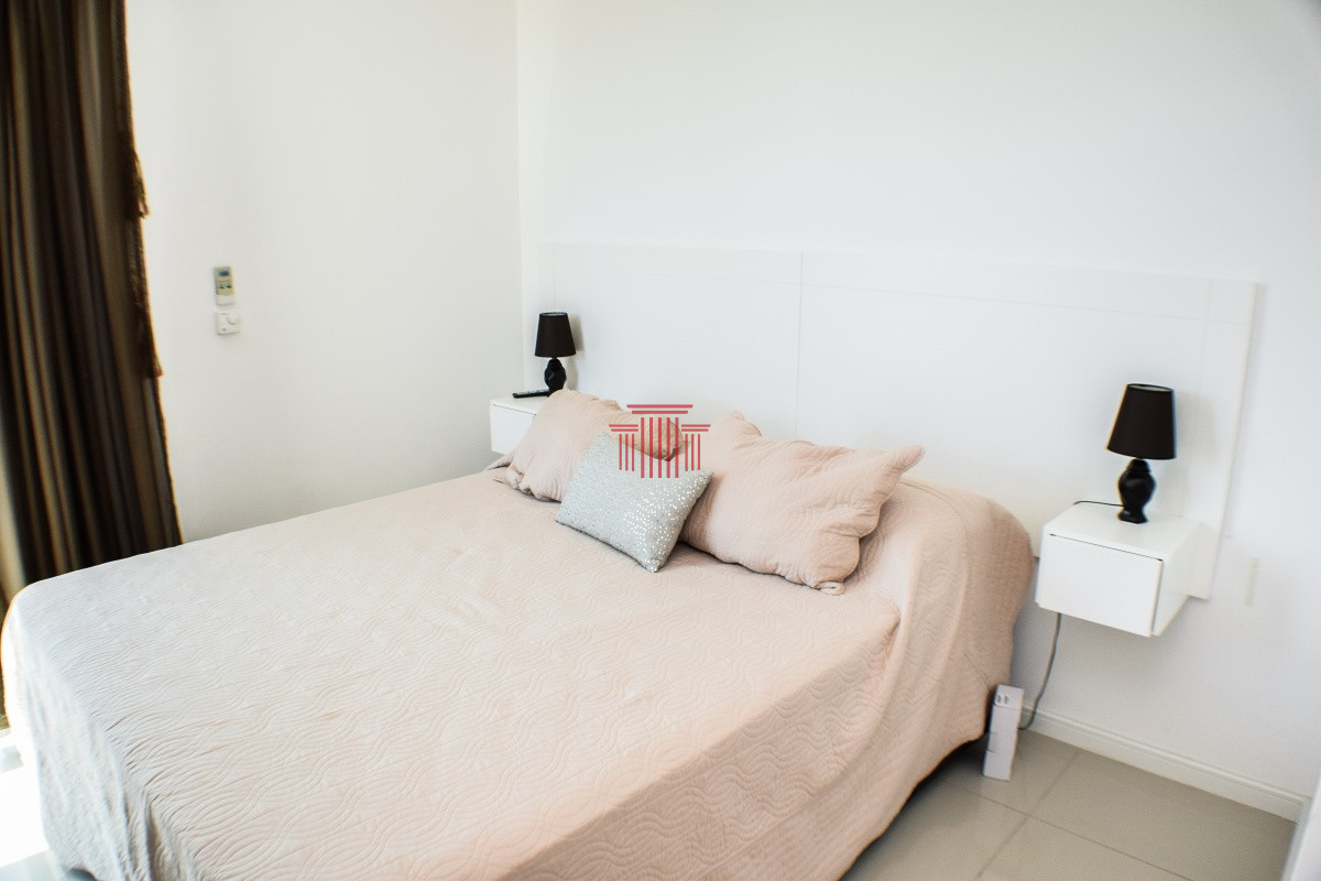Apartamento ID.13102 - Apartamento en alquiler temporal, en Punta Del Este, Playa  brava.