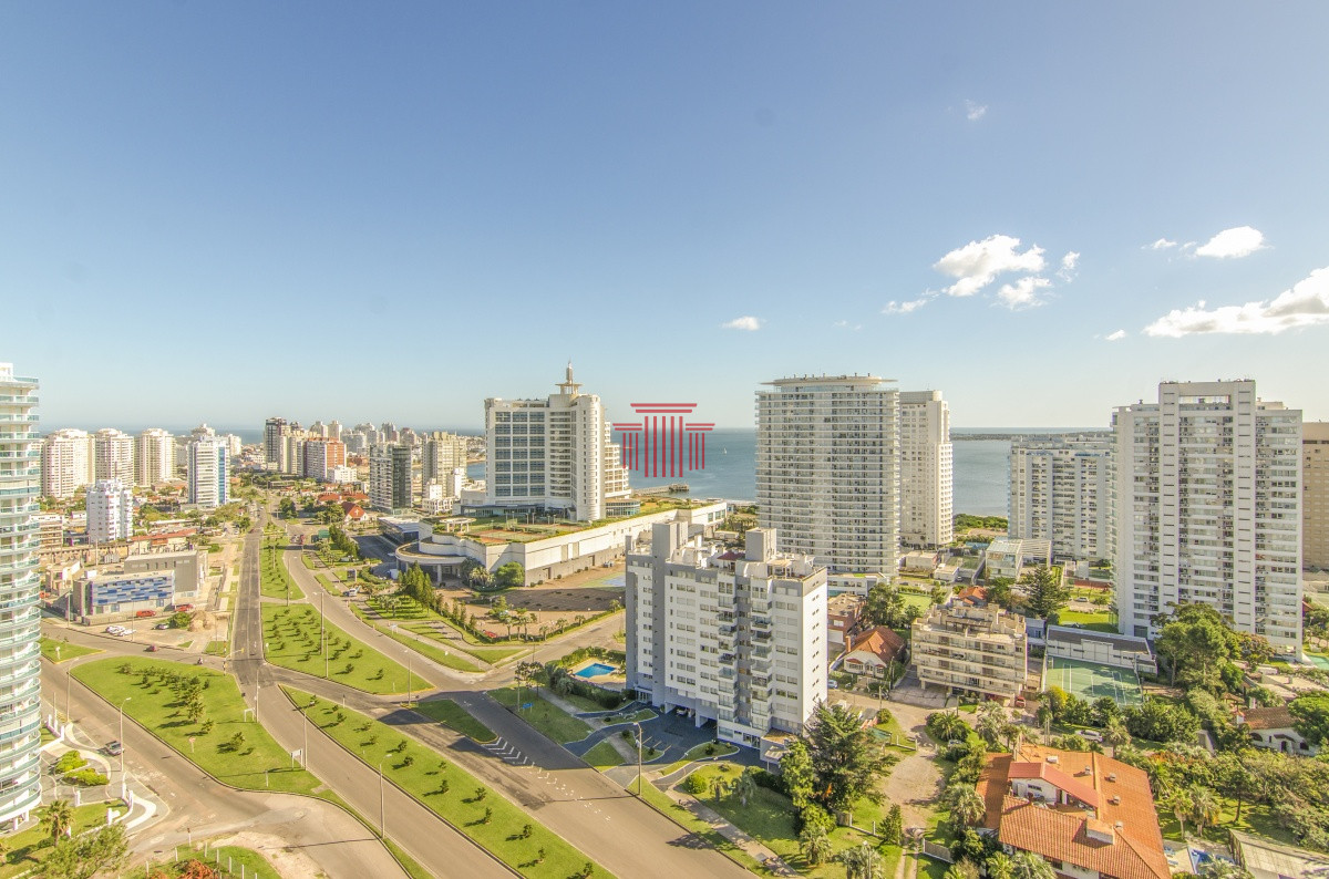 Apartamento ID.13299 - Apartamento en Punta Del Este, en venta y alquiler 