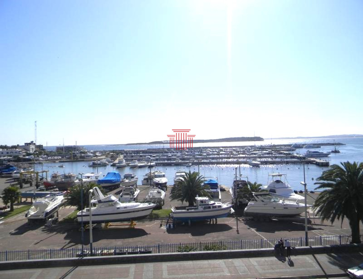 Apartamento ID.13784 - Venta APARTAMENTO - Punta del Este - 4 dormitorios - VISTA AL MAR 