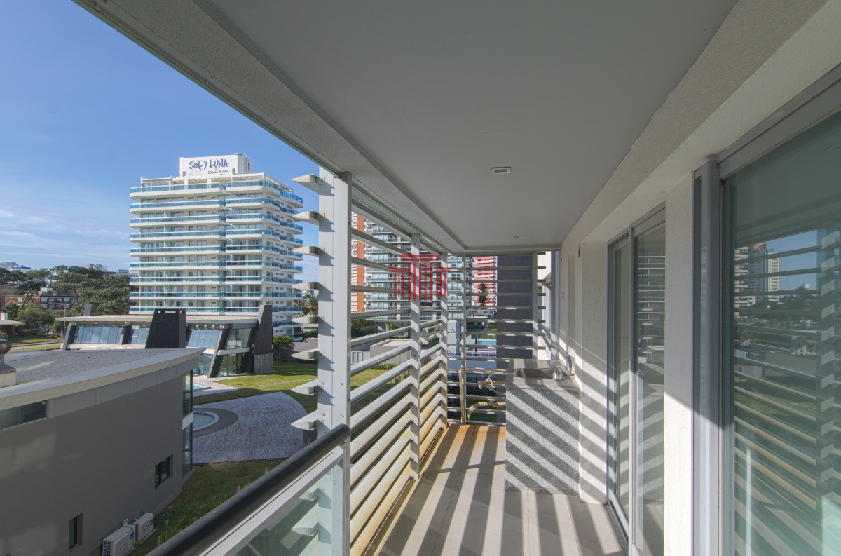 Apartamento ID.10930 - Apartamento en Punta del Este   2 dormitorios con parrillero 