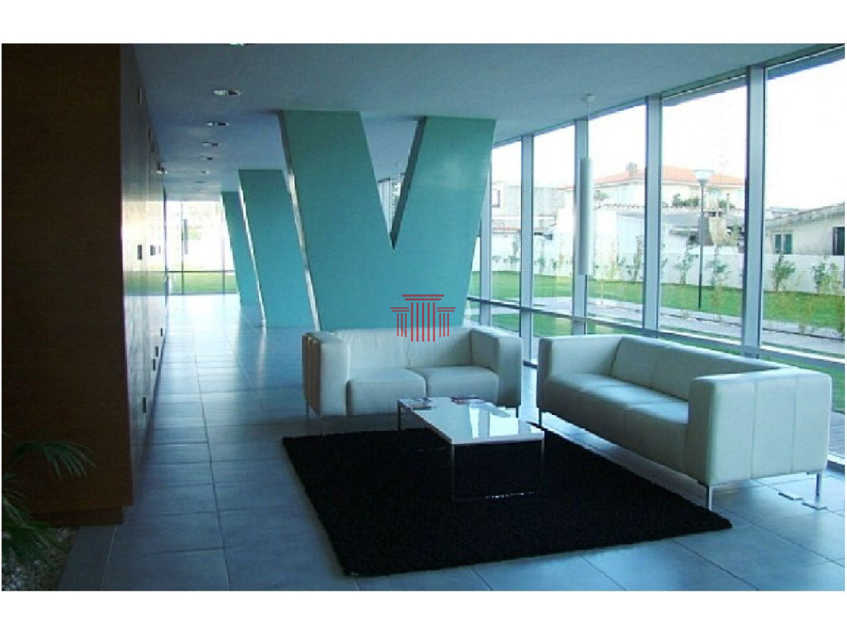 Apartamento ID.10813 - Apartamento en venta, Punta del Este con parrillero propio 