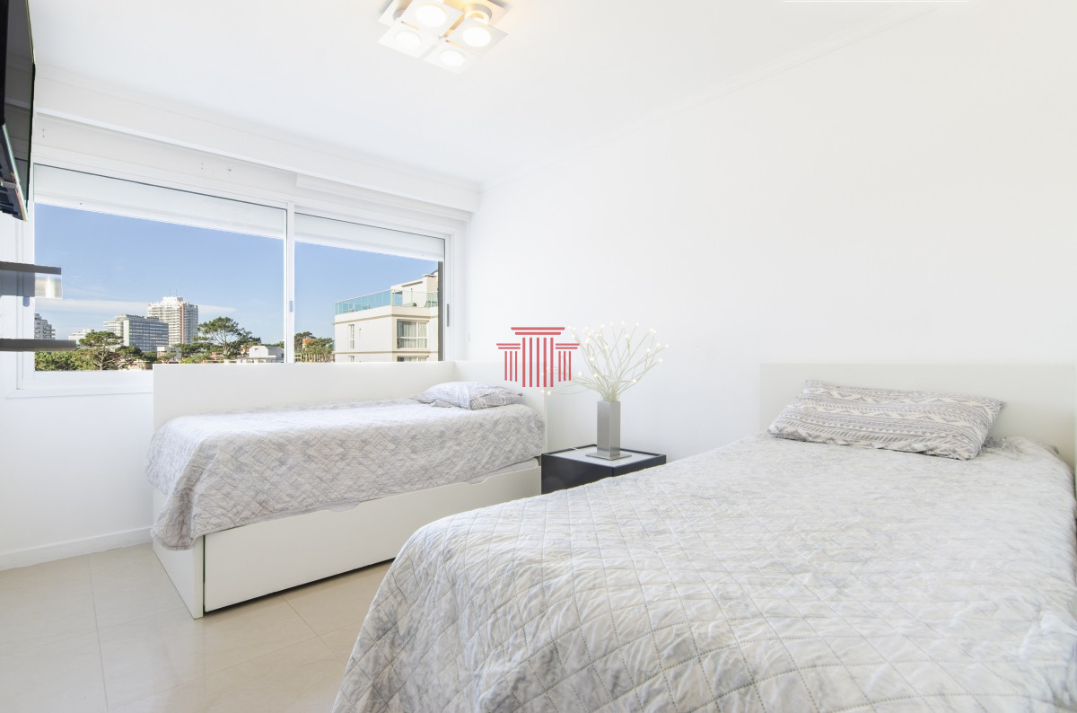 Apartamento ID.13909 - Alquiler temporal, playa mansa, Punta del Este