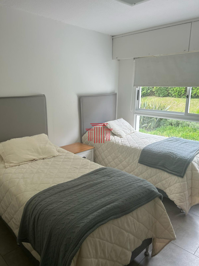 Apartamento ID.14020 - Encantador Apartamento a la venta en Playa Brava 