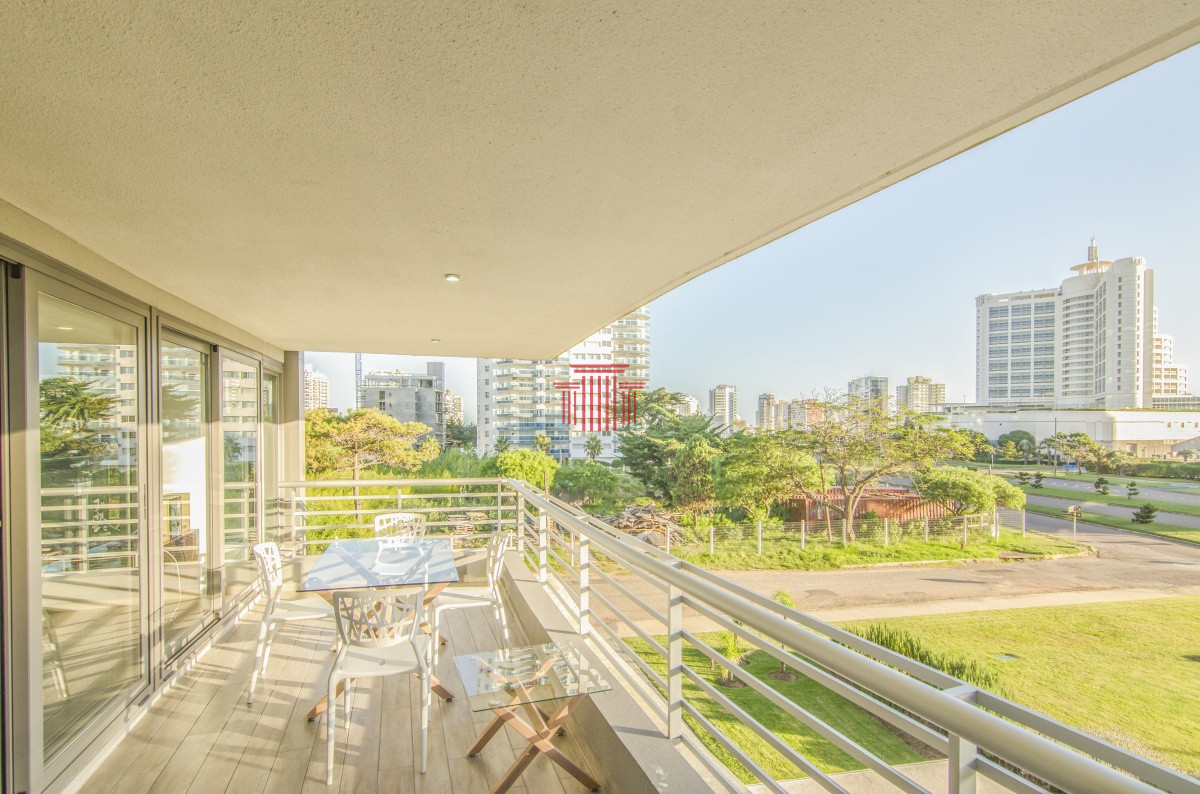 Apartamento ID.13303 - Apartamento en alquiler y venta Punta del Este