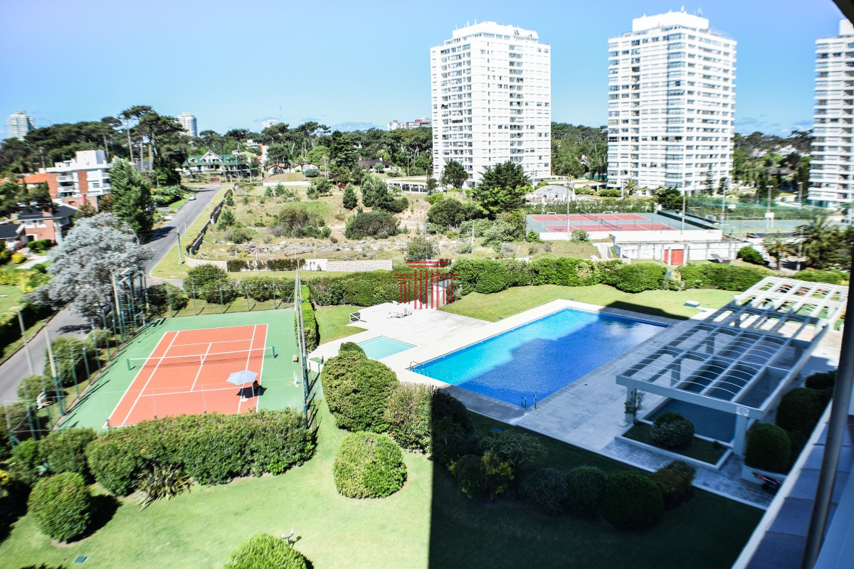 Apartamento ID.1 - Venta Apartamento en Punta del Este , Playa Mansa, 3 dormitorios 