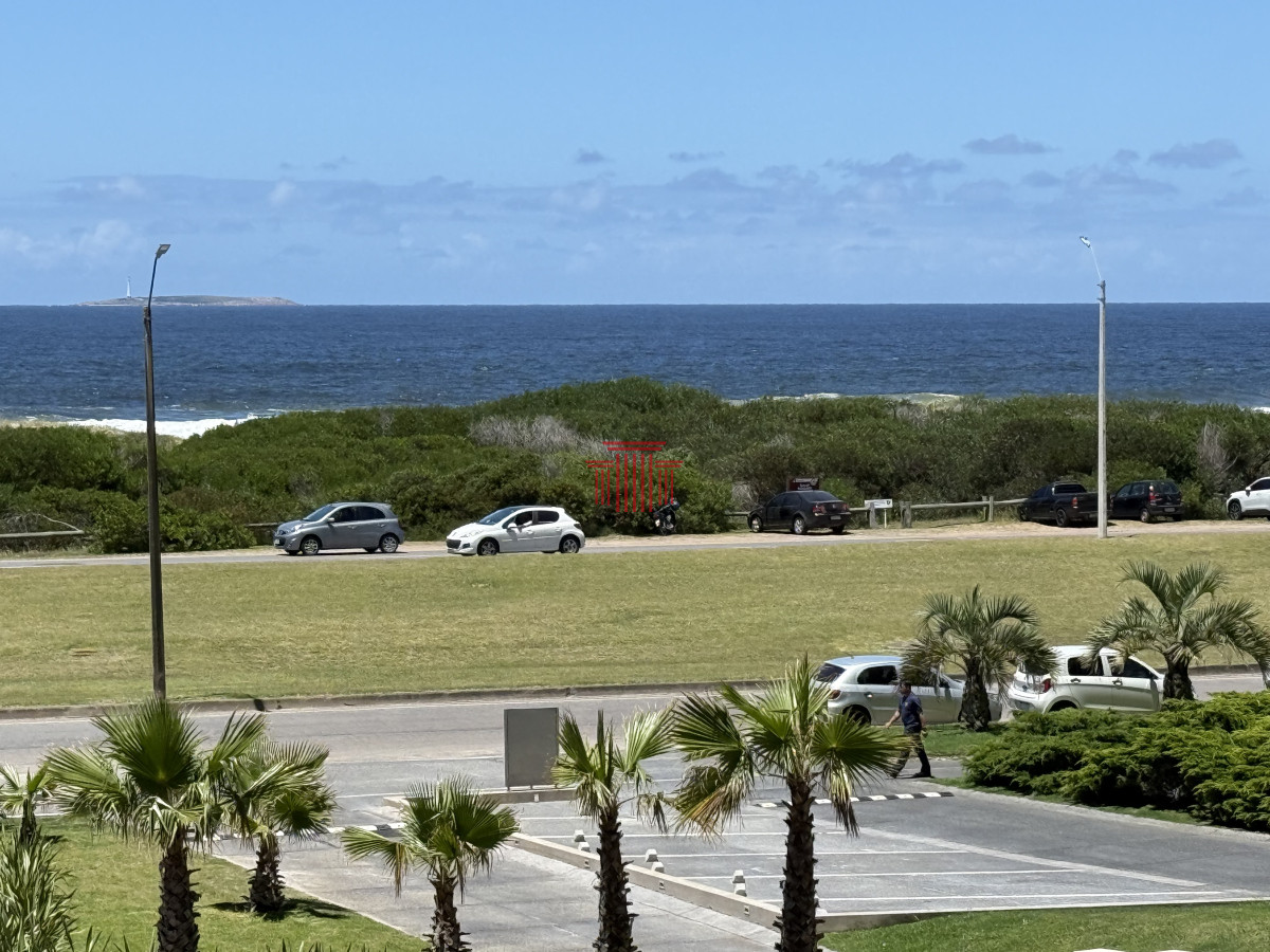 Apartamento ID.13678 - Venta Apartamento- Punta del Este - Playa Brava - 2 dormitorios