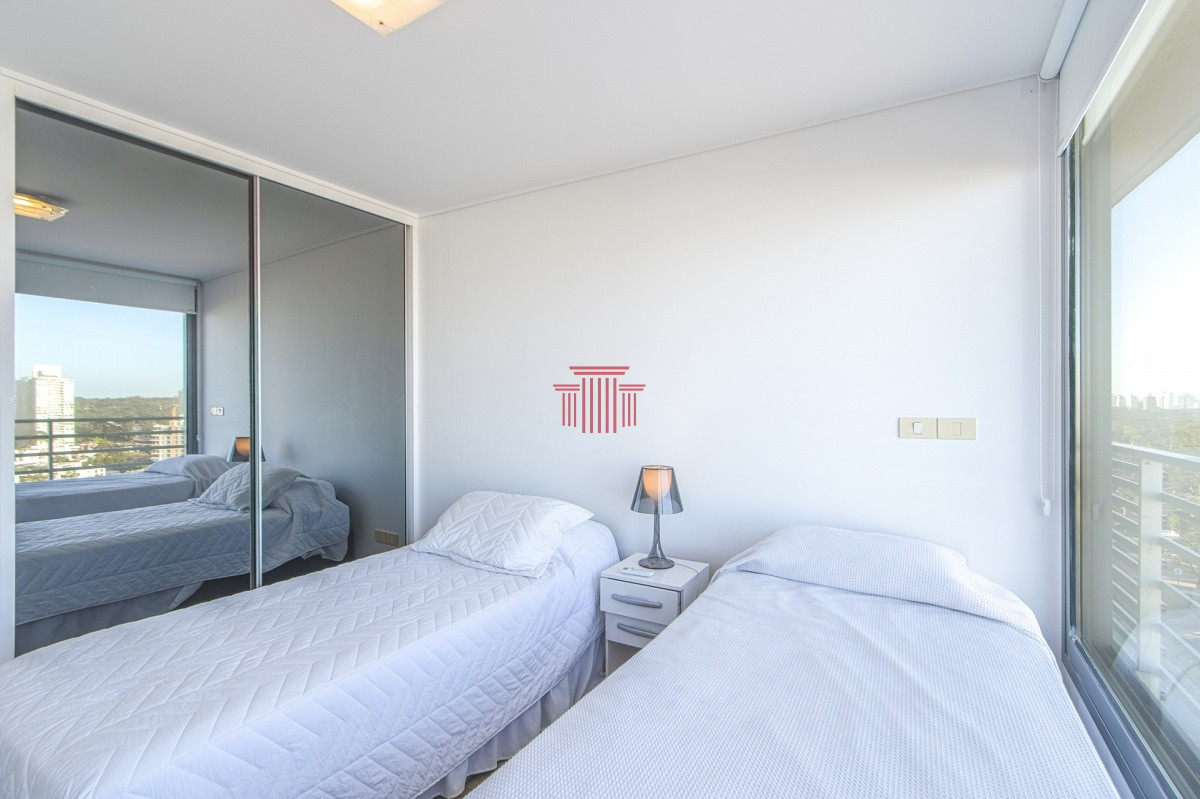 Apartamento ID.13299 - Apartamento en Punta Del Este, en venta y alquiler 