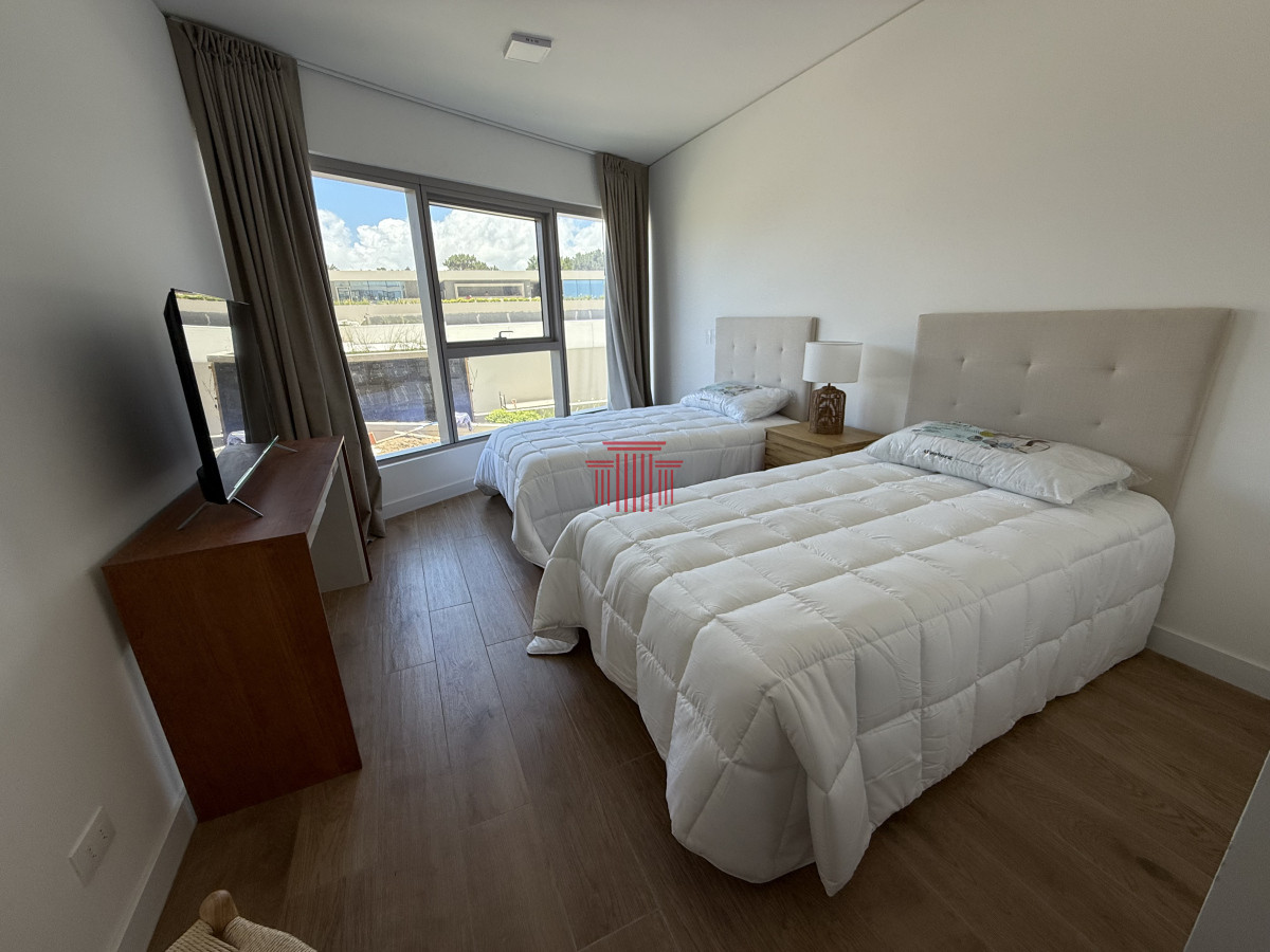 Apartamento ID.13678 - Venta Apartamento- Punta del Este - Playa Brava - 2 dormitorios