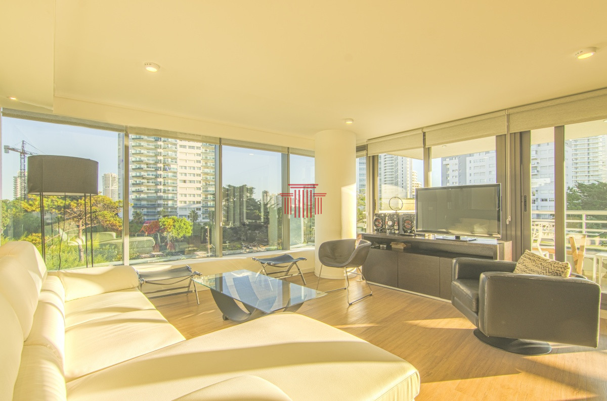 Apartamento ID.13303 - Apartamento en alquiler y venta Punta del Este