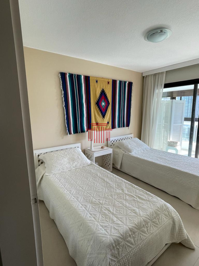 Apartamento ID.13963 - Apartamento en venta, playa brava Punta del Este