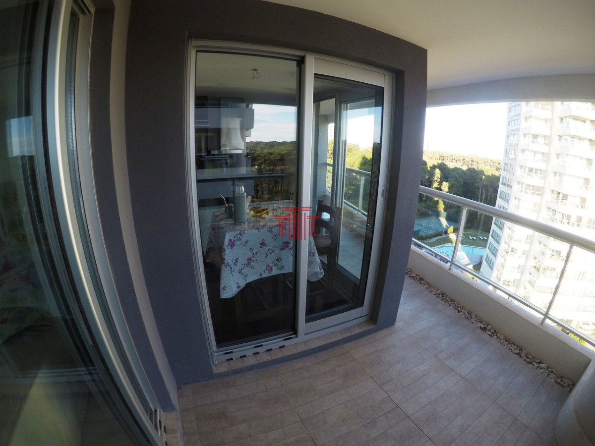 Apartamento ID.13081 - Apartamento en Punta del Este  , playa brava