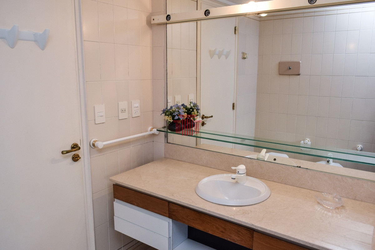 Apartamento ID.10532 - Apartamento en Punta del Este , frente al Puerto 