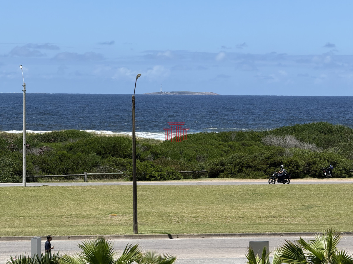 Apartamento ID.13678 - Venta Apartamento- Punta del Este - Playa Brava - 2 dormitorios