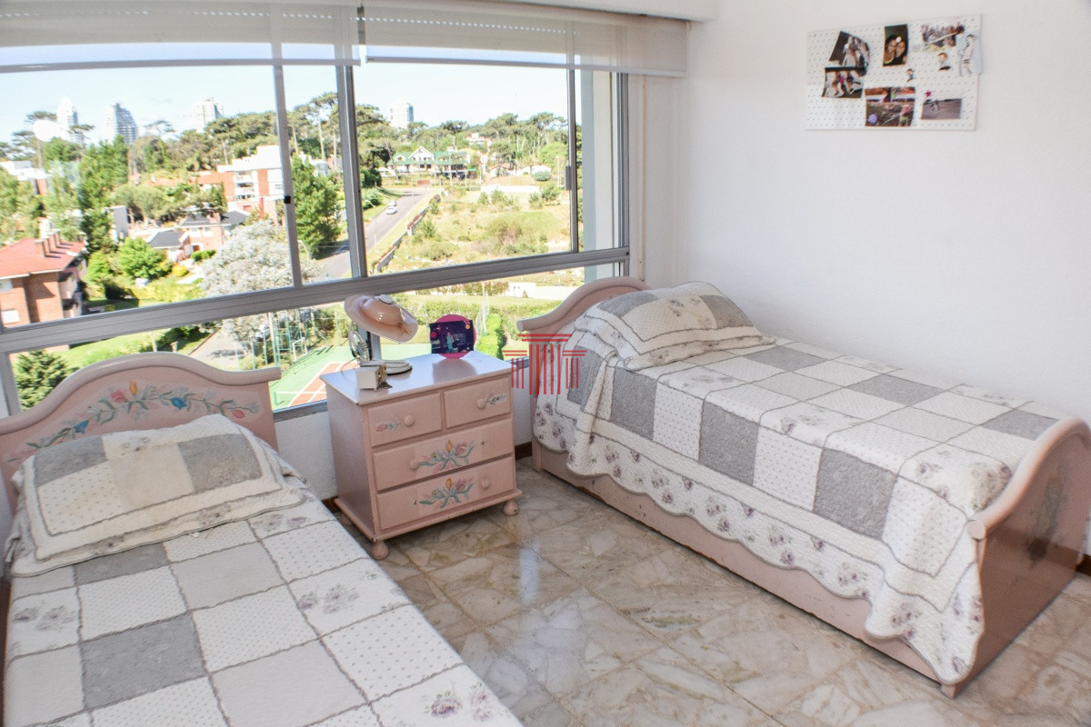 Apartamento ID.1 - Venta Apartamento en Punta del Este , Playa Mansa, 3 dormitorios 