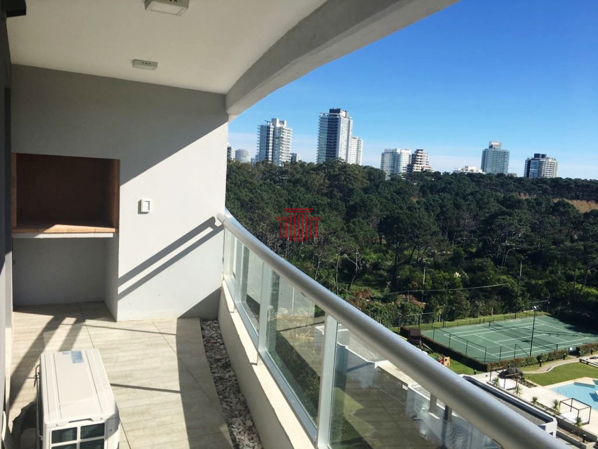 Apartamento ID.13081 - Apartamento en Punta del Este  , playa brava
