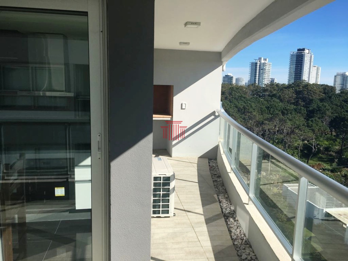 Apartamento ID.13081 - Apartamento en Punta del Este  , playa brava