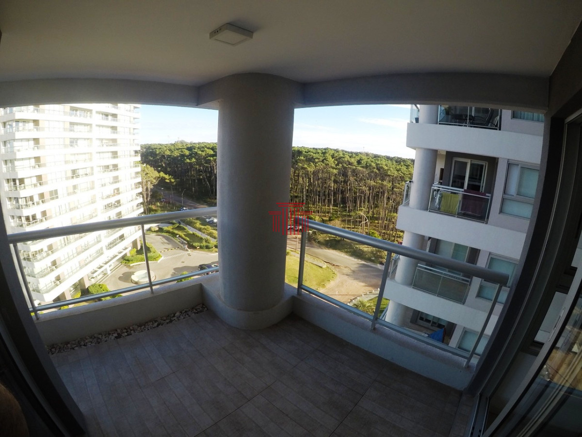 Apartamento ID.13081 - Apartamento en Punta del Este  , playa brava