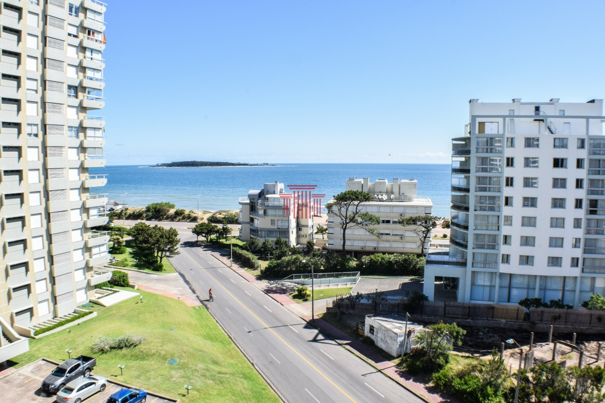 Apartamento ID.1 - Venta Apartamento en Punta del Este , Playa Mansa, 3 dormitorios 