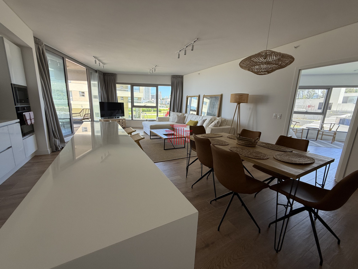 Apartamento ID.13678 - Venta Apartamento- Punta del Este - Playa Brava - 2 dormitorios