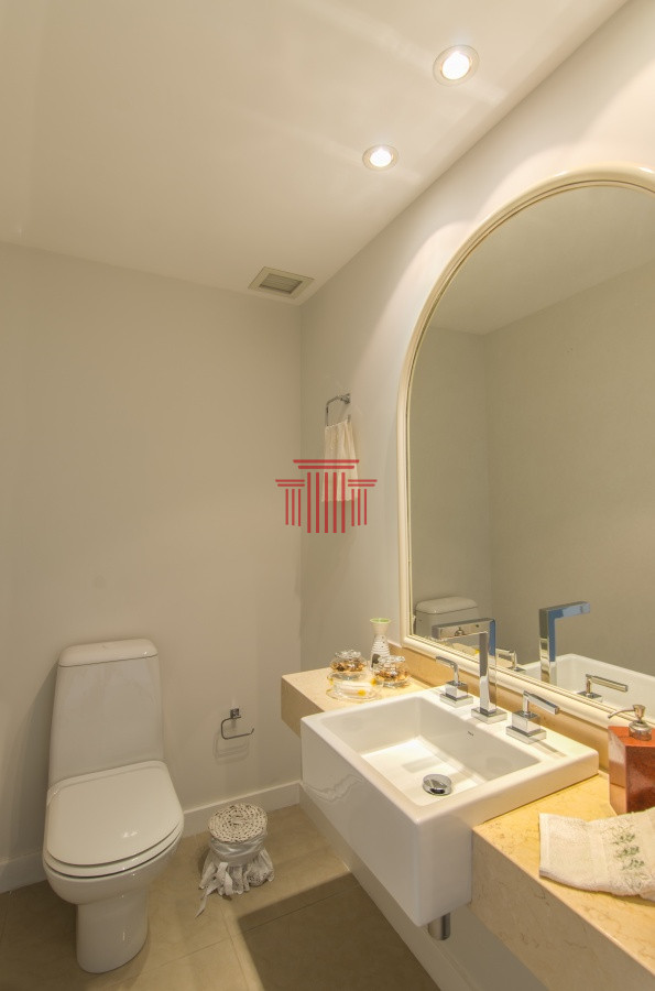 Apartamento ID.10361 - Apartamento en Punta del Este  , Playa mansa frente al mar 