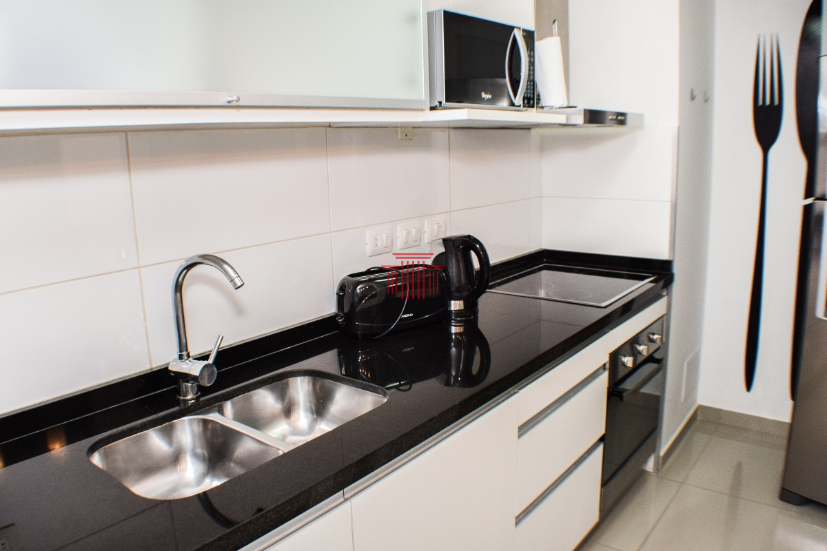 Apartamento ID.13102 - Apartamento en alquiler temporal, en Punta Del Este, Playa  brava.