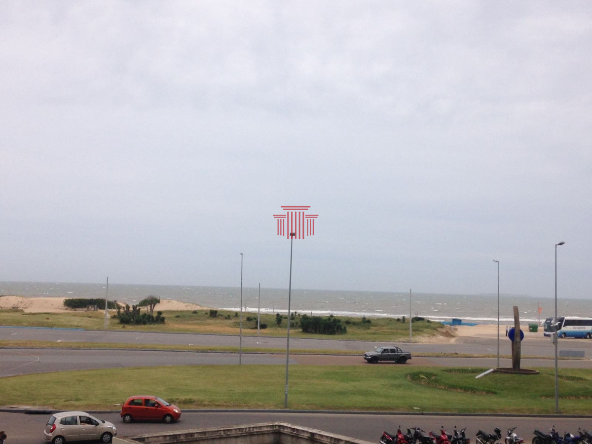 Apartamento ID.155 - Playa brava enfrente al mar