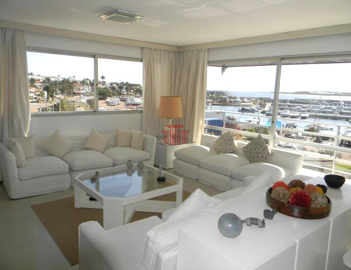 Apartamento ID.13784 - Venta APARTAMENTO - Punta del Este - 4 dormitorios - VISTA AL MAR 