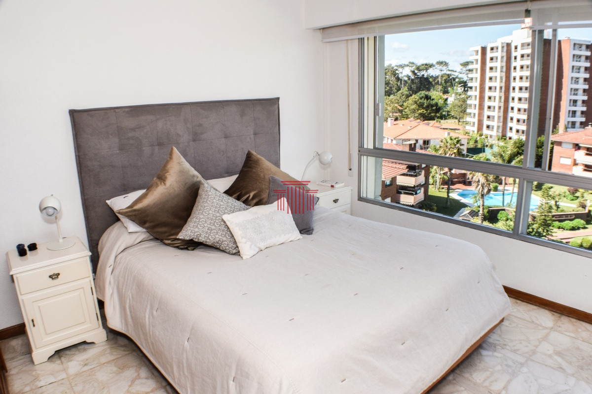 Apartamento ID.1 - Venta Apartamento en Punta del Este , Playa Mansa, 3 dormitorios 