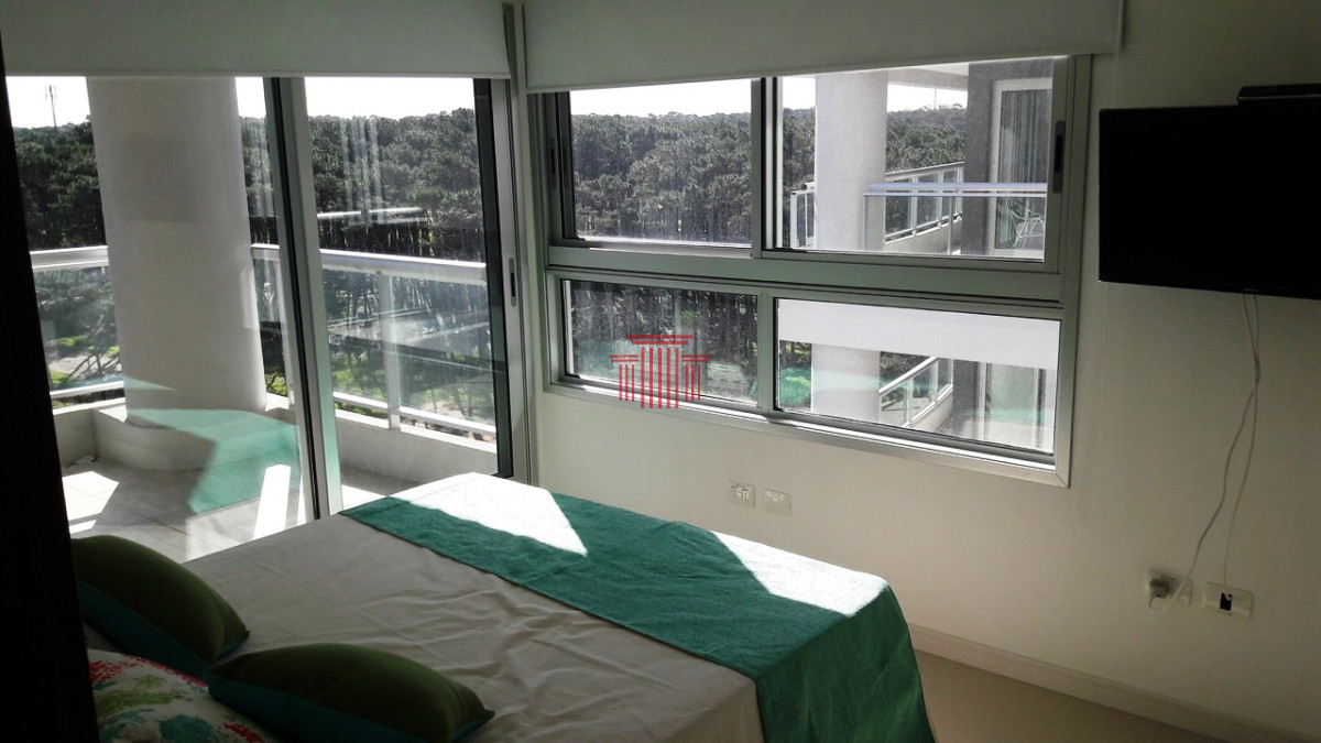Apartamento ID.13081 - Apartamento en Punta del Este  , playa brava