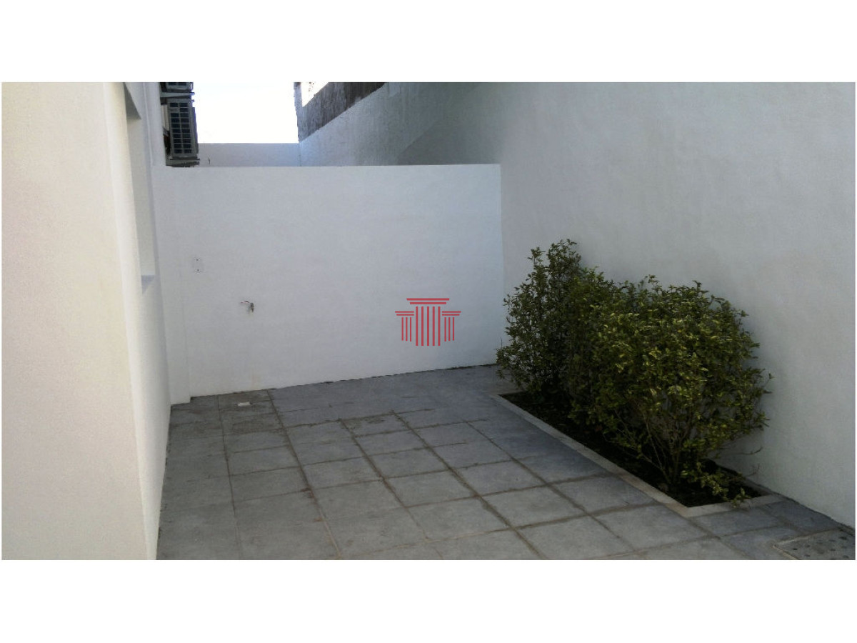 Apartamento ID.10764 - ALQUILER ANUAL MALDONADO 2 DORMITORIOS + PATIO