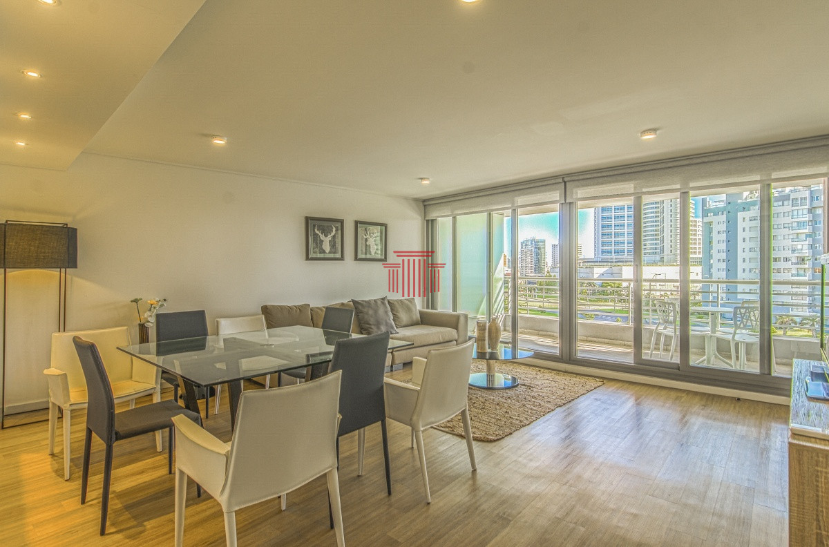 Apartamento ID.13300 - Apartamento en Punta del Este , playa Mansa, 2 dormitorios