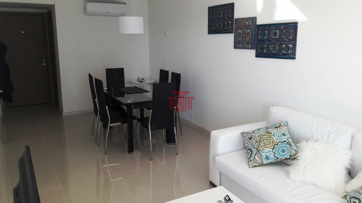 Apartamento ID.13081 - Apartamento en Punta del Este  , playa brava
