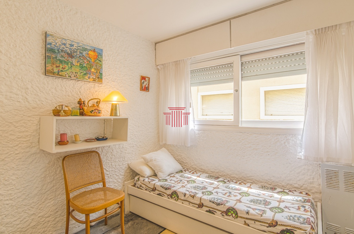 Apartamento ID.13666 - Apartamento en venta primera línea Punta del Este, Península