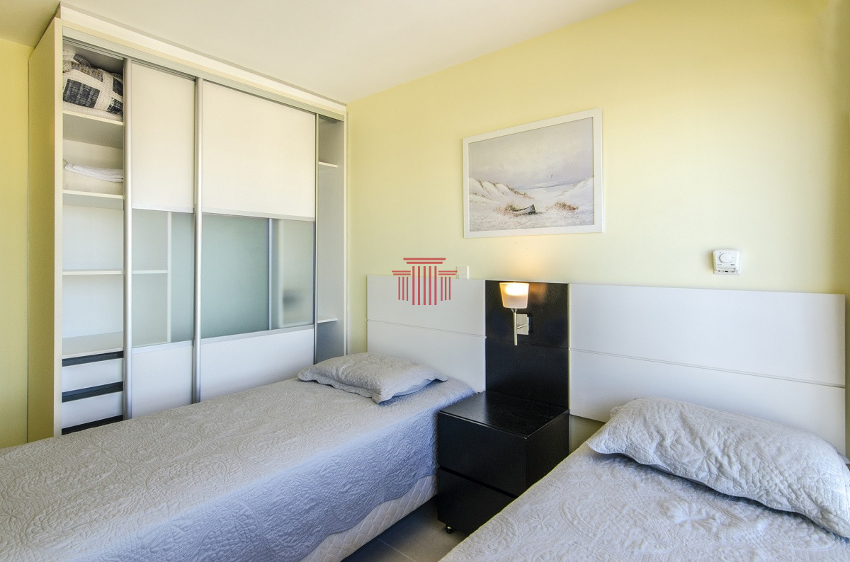 Apartamento ID.10195 - PISO ALTO CON VISTA A LA MANSA, AMPLIOS Y CÓMODOS AMBIENTES! INCLUYE TODAS LAS AMENIDADES!