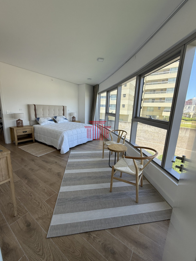 Apartamento ID.13678 - Venta Apartamento- Punta del Este - Playa Brava - 2 dormitorios