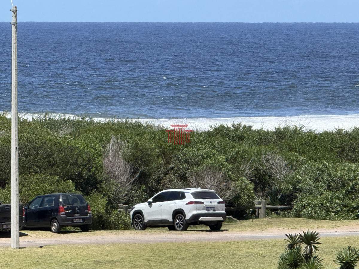 Apartamento ID.13678 - Venta Apartamento- Punta del Este - Playa Brava - 2 dormitorios
