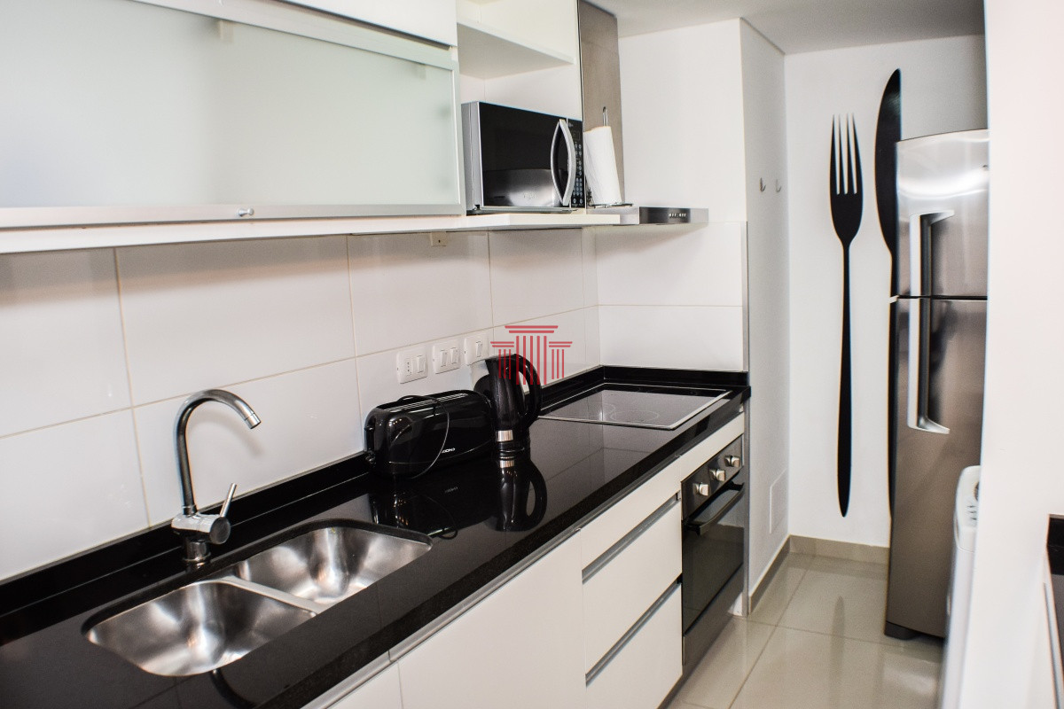 Apartamento ID.13102 - Apartamento en alquiler temporal, en Punta Del Este, Playa  brava.