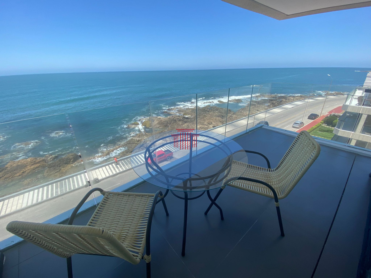 Apartamento ID.13810 - Venta de apartamento - Punta del Este - 3 dormitorios - vista al mar