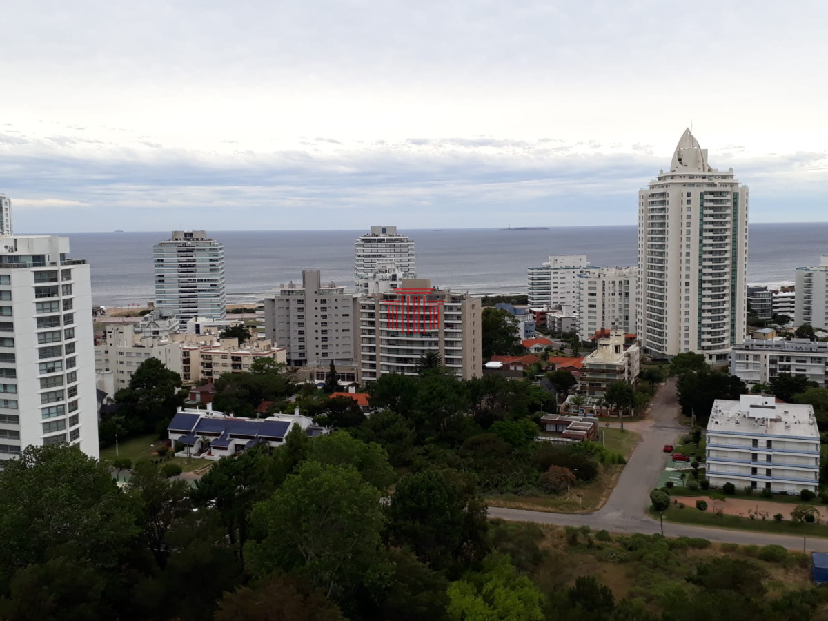 Apartamento ID.10807 - Apartamento en Punta Del Este, zona Brava, próximo al mar