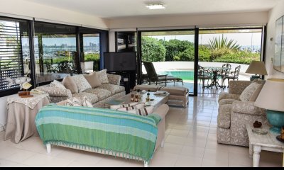 Apartamento en Punta del Este , frente al Puerto