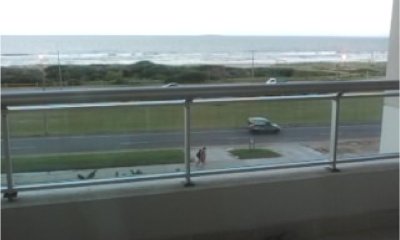 APARTAMENTO EN PUNTA DEL ESTE , PLAYA BRAVA .