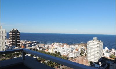 APARTAMENTO EN VENTA, PUNTA DEL ESTE, ESPECTACULAR VISTA AL PUERTO Y BAHÍA
