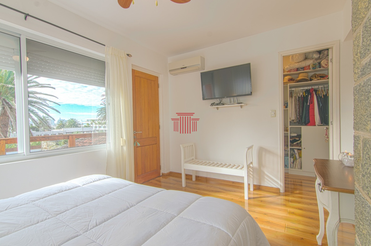 Casa ID.11026 - Casa en Punta del Este , Peninsula a Mtrs del Puerto 