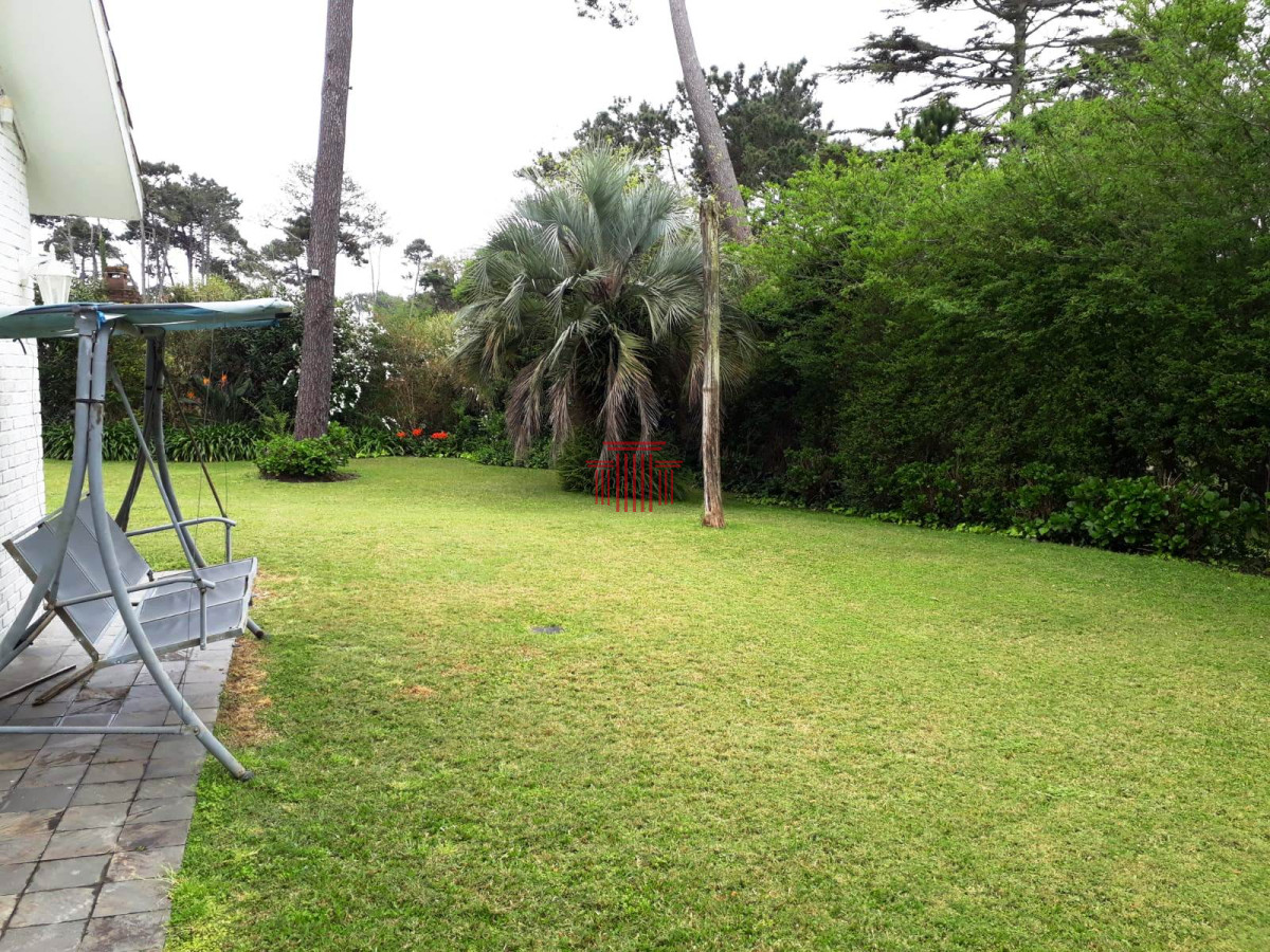 Casa ID.13235 - Casa en venta, Cantegril Punta del Este