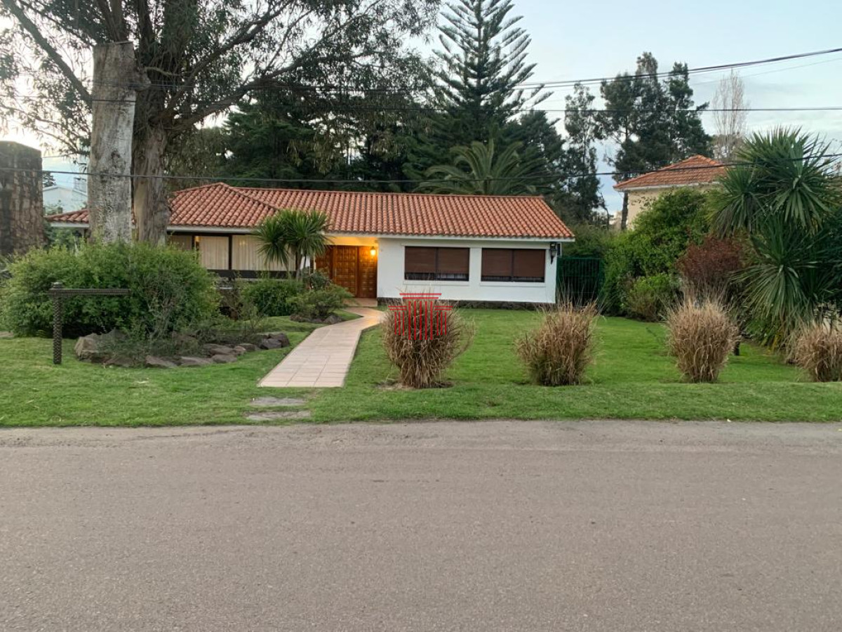 Casa ID.13947 - Alquiler de temporada, Punta del Este