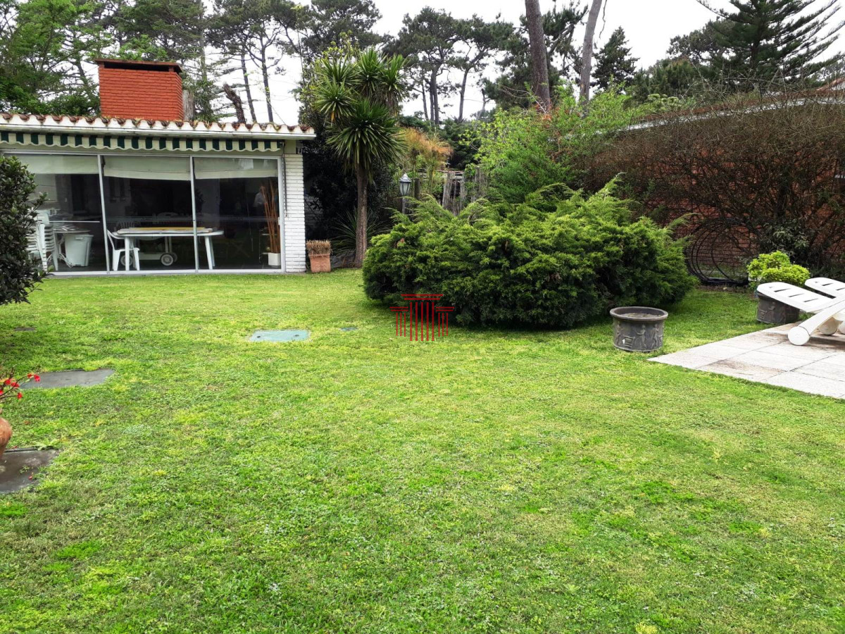 Casa ID.13235 - Casa en venta, Cantegril Punta del Este