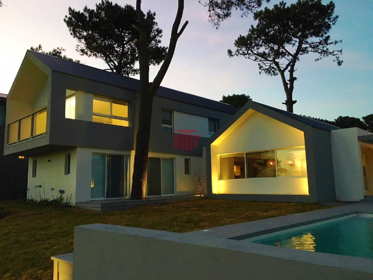 Casa en Jose Ignacio  , barrio privado  - DYT13090C