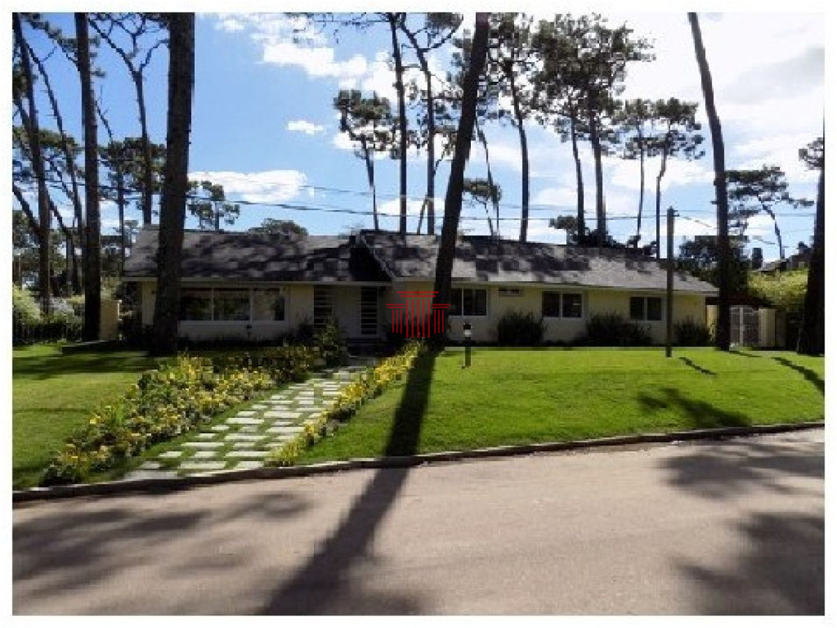 Casa ID.11992 - Alquiler de temporada, playa mansa, Punta del Este