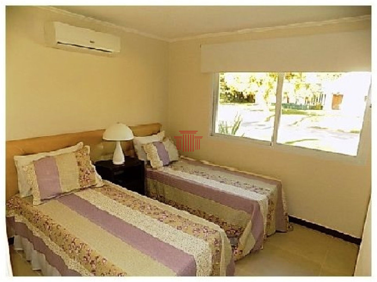 Casa ID.11992 - Alquiler de temporada, playa mansa, Punta del Este