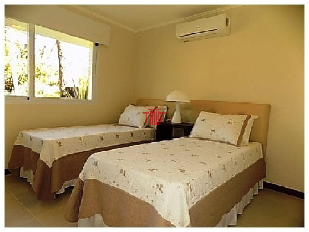 Casa ID.11992 - Alquiler de temporada, playa mansa, Punta del Este